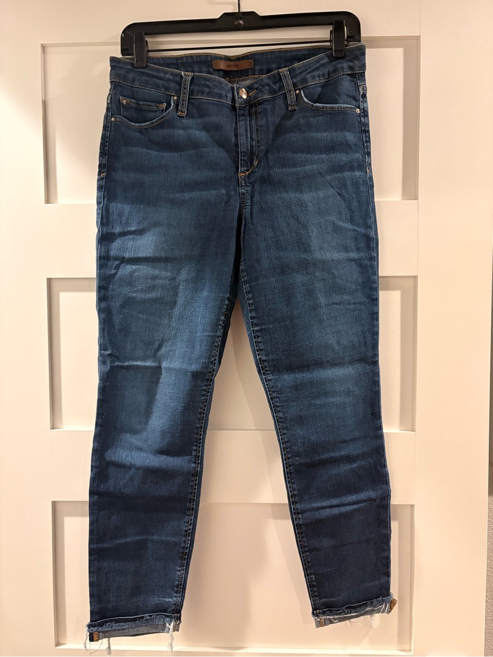 Joe’s Jeans Lawless Women's Ankle Crop Jeans in Medium Blue Wash